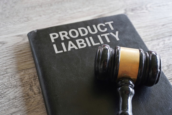 Boca Raton Product Liability Attorney - Closeup image of judge gavel and text PRODUCT LIABILITY on table.