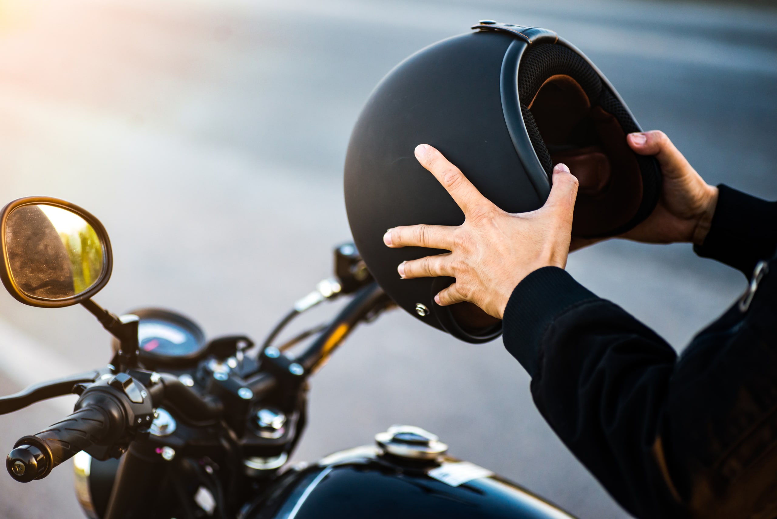 motorcycle accident no helmet