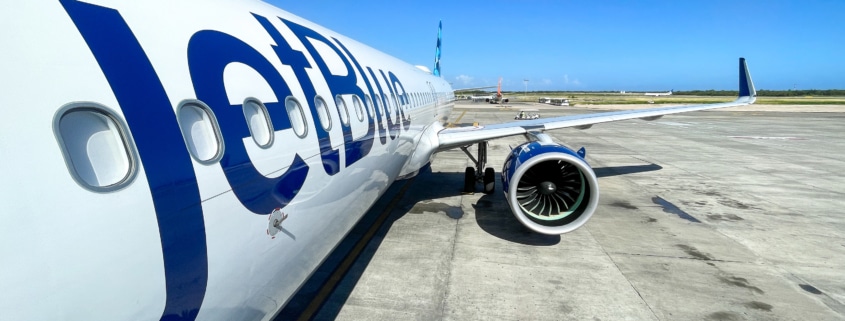 two people found dead in jetblue plane