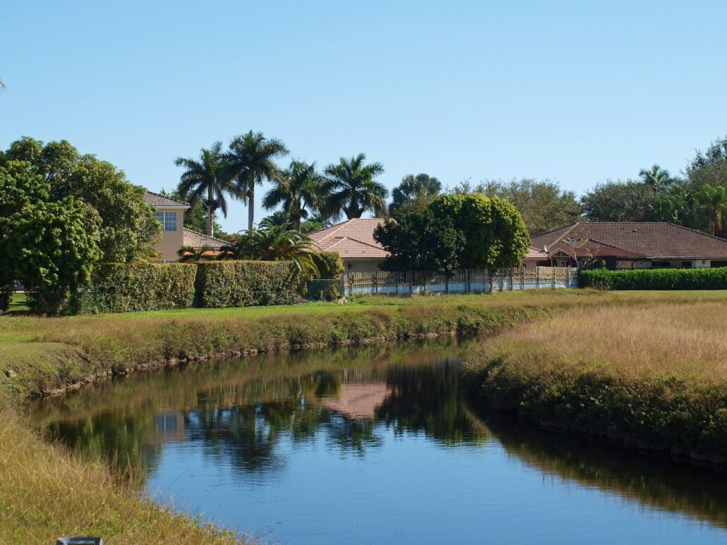 one dead after car plunges into lehigh acres canal