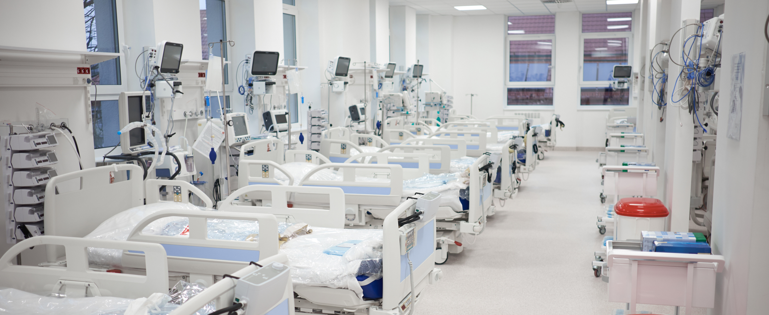 medical malpractice lawyers west palm beach florida - empty beds in a hospital after emergency room error